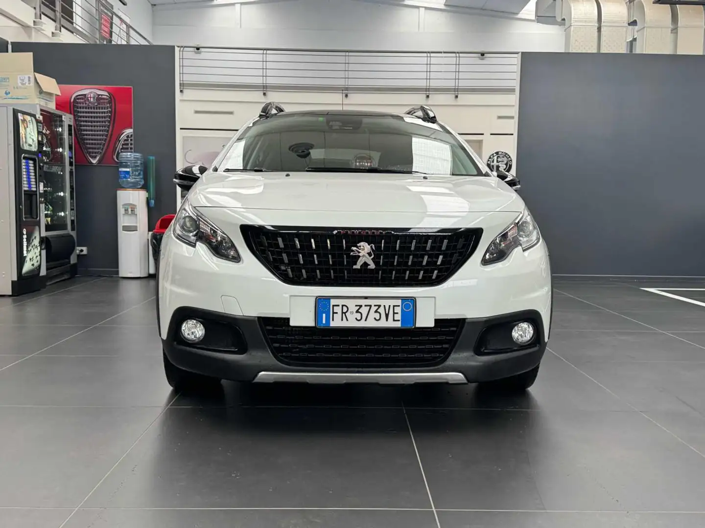 Peugeot 2008 GT LINE PureTech Turbo 110 EAT6 S&S Wit - 2