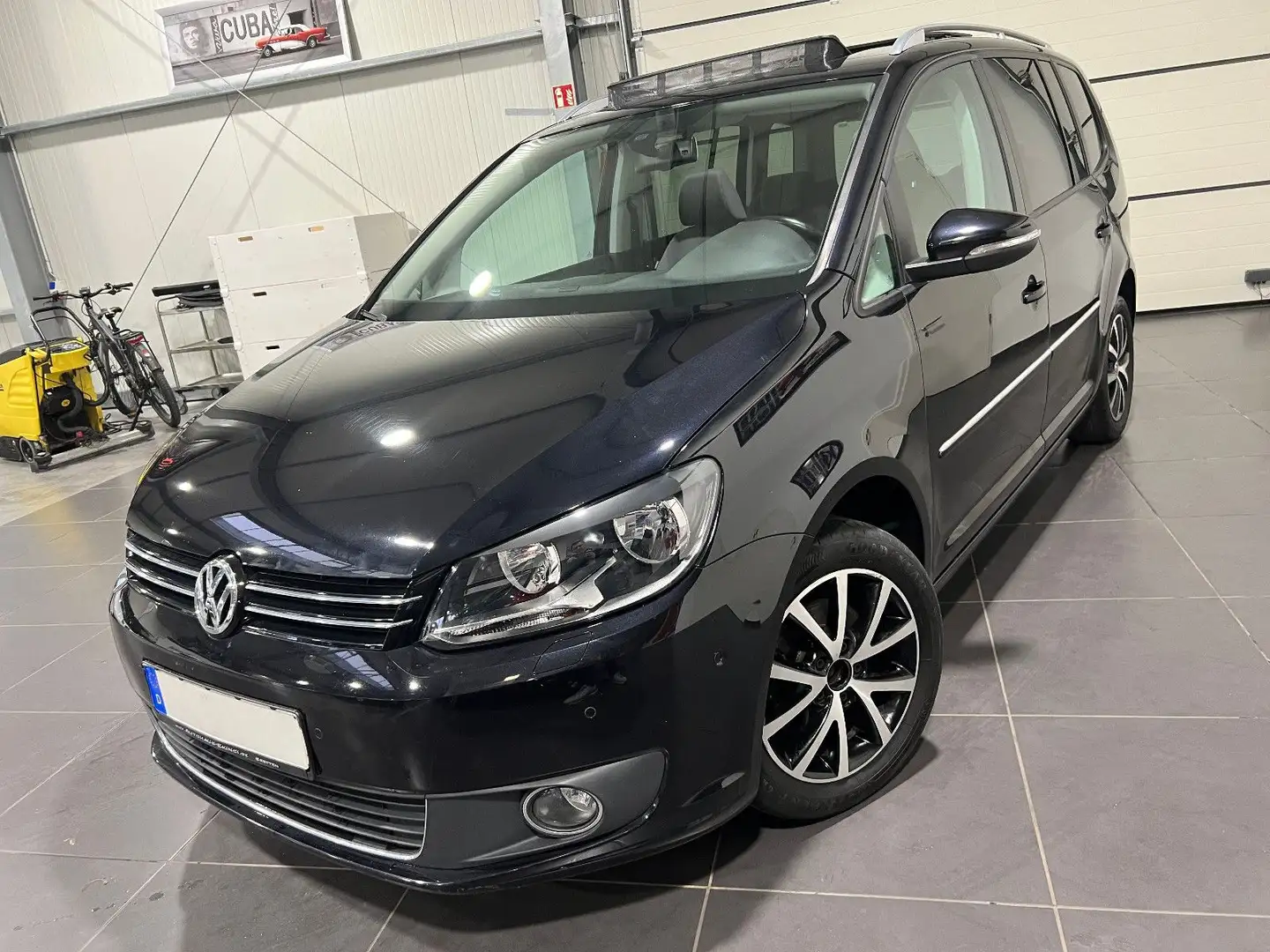 Volkswagen Touran 1.4 TSi **Navi*SHZ*AHK*Temp*Panorama** Negro - 1