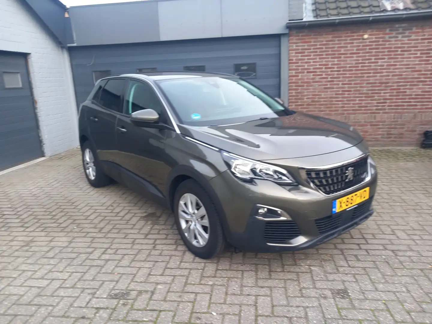 Peugeot 3008 1.2 PureTech Allure,Automaat,Navi,Parking system,S Grijs - 2