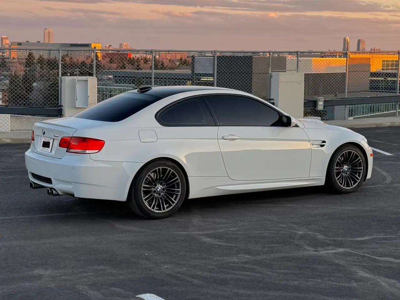 BMW 3 Series снимка BMW 3 Series