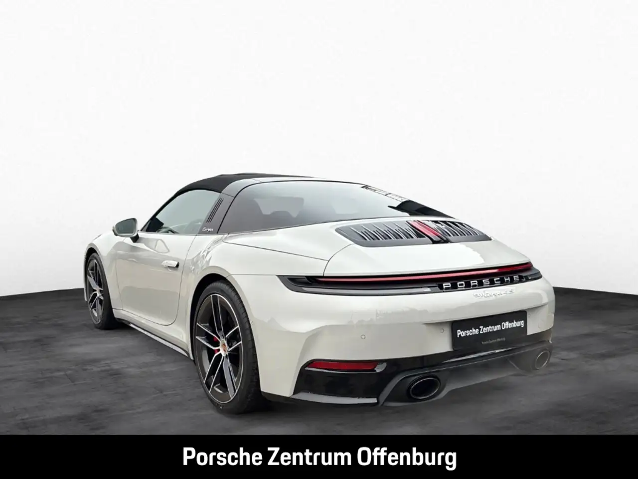 Porsche 992 -2 (911) Targa 4S 3