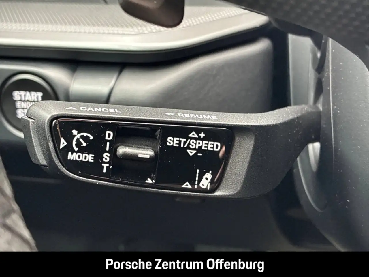Porsche 992 -2 (911) Targa 4S 13