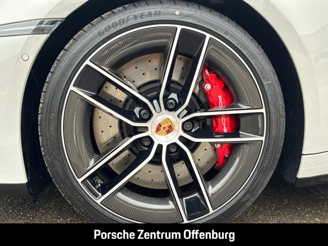 Porsche 992 -2 (911) Targa 4S 10
