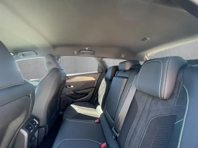 Peugeot 308 SW view 8