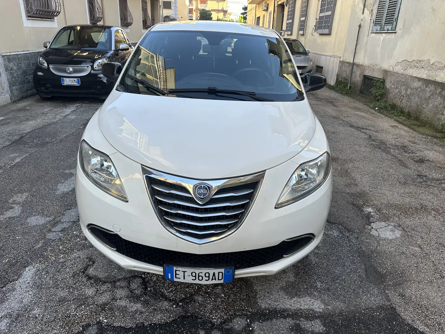Lancia Ypsilon 0.9 t.air Gold ecochic metano 80cv - 1