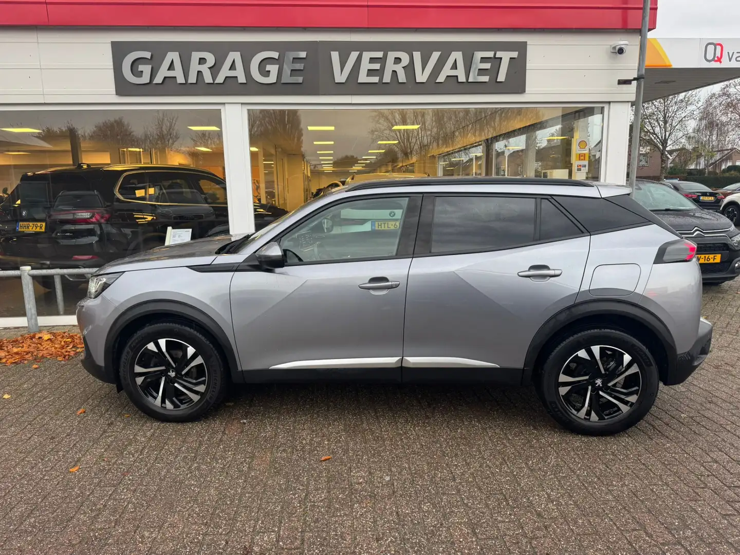 Peugeot 2008 1.2 PureTech Allure Gris - 1