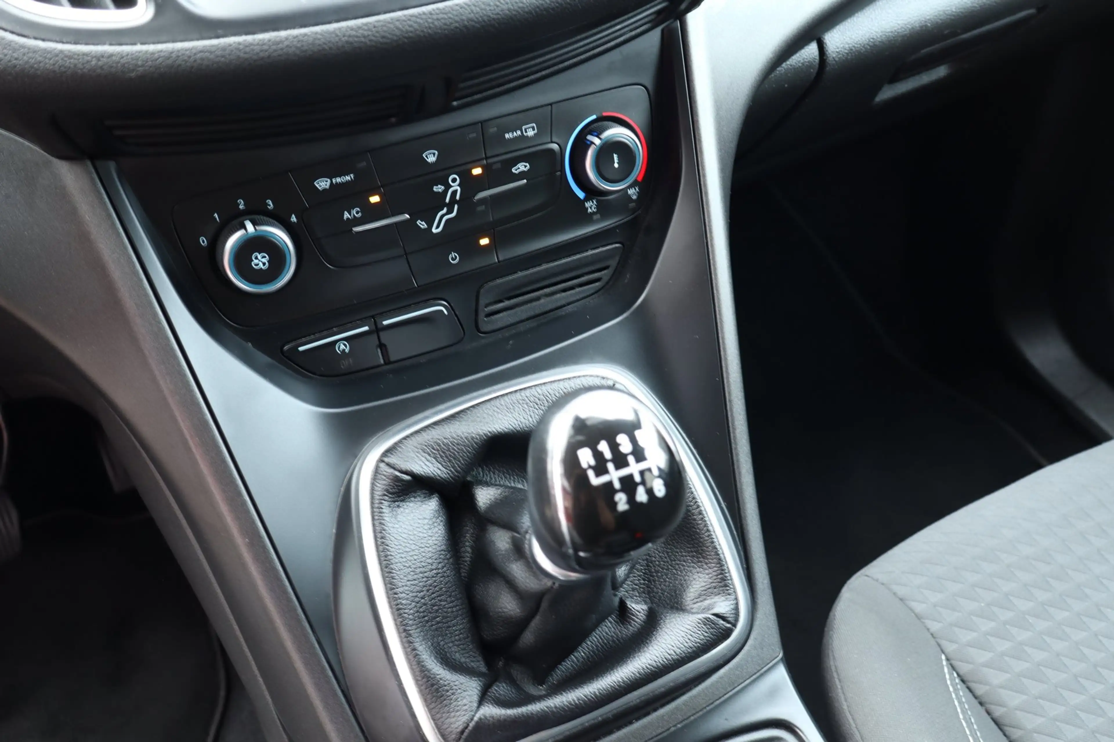 Ford C-Max 1.0 , NAVI , CR CONTR, PDC , TREKHAAK — photo 15