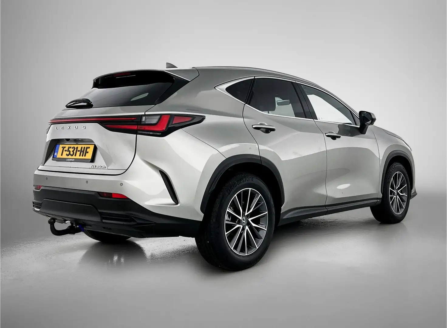 Lexus NX 350h AWD Luxury Line | Stoelverwarming en stoelkoeling Gris - 2