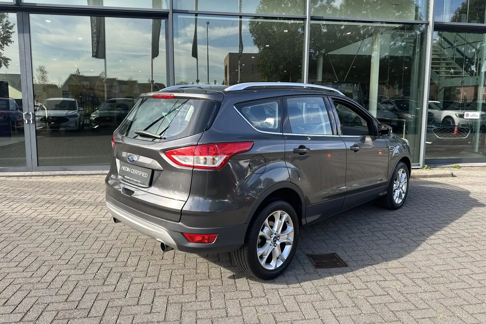 Ford Kuga 1.5 EcoBoost 150PK Titanium | 2000KG trekgewicht | Grijs - 2