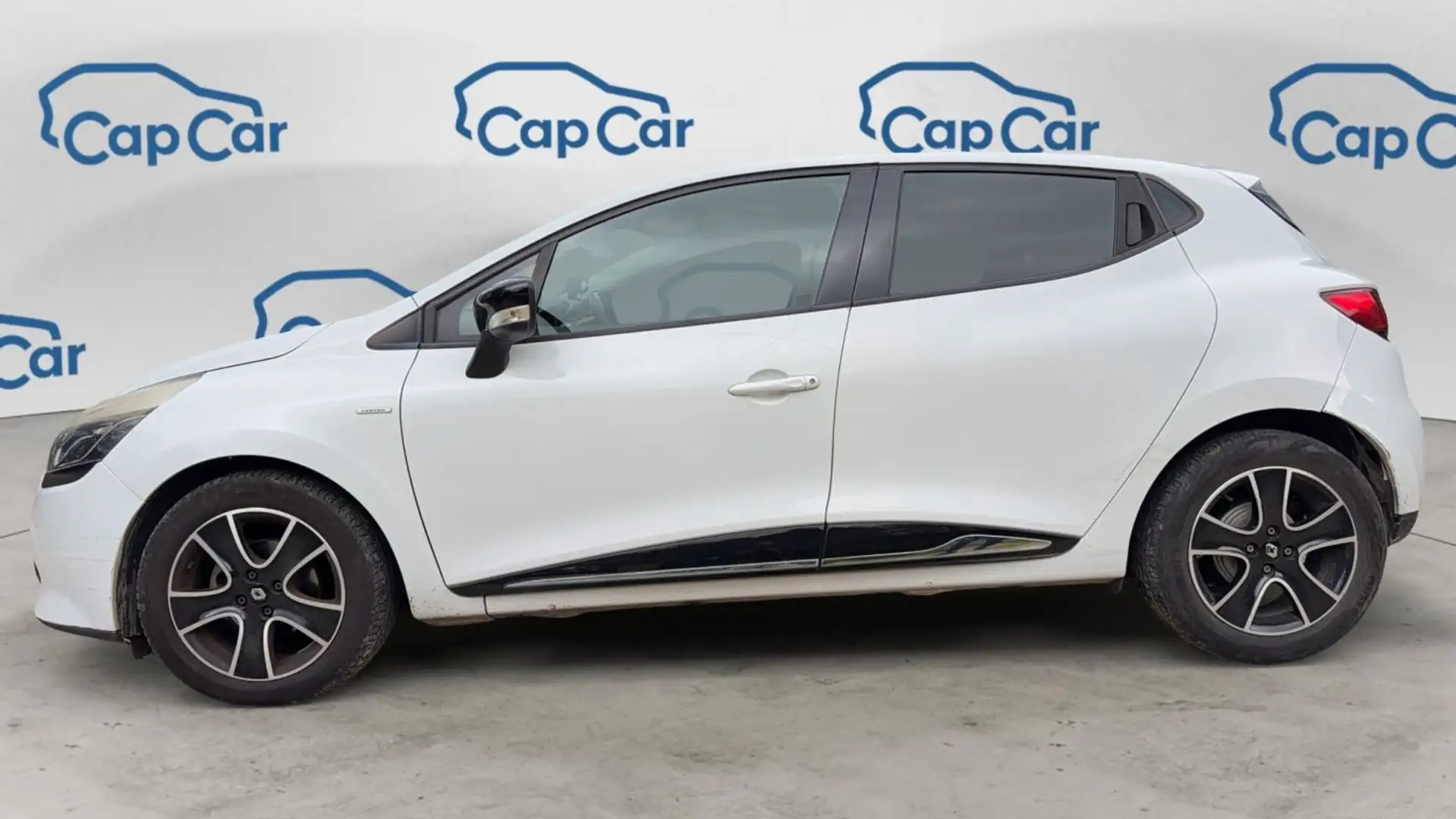 Renault Clio IV 0.9 TCe 90 Limited Blanc - 2