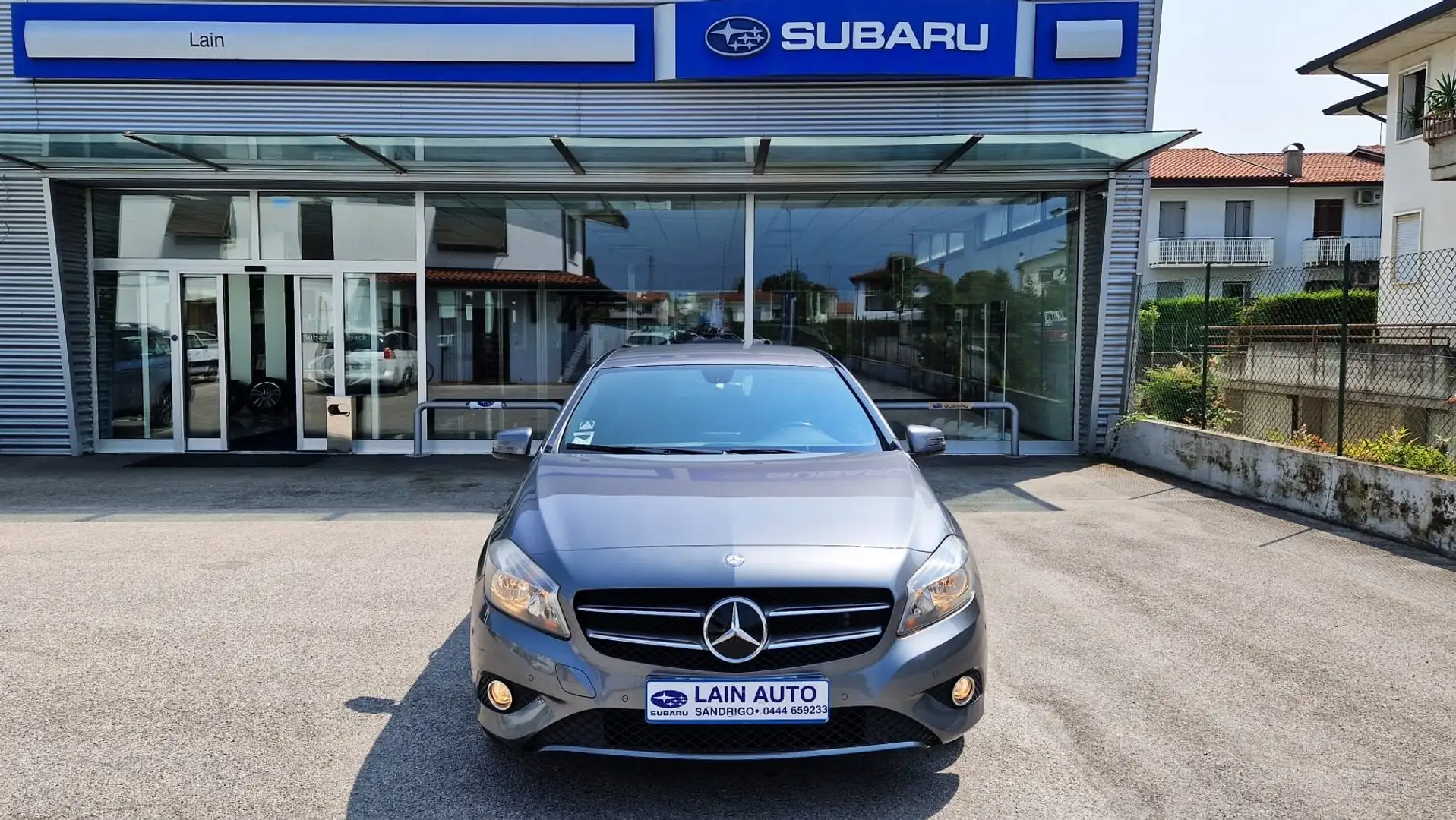 Mercedes-Benz A 180 cdi Sport Šedá - 2