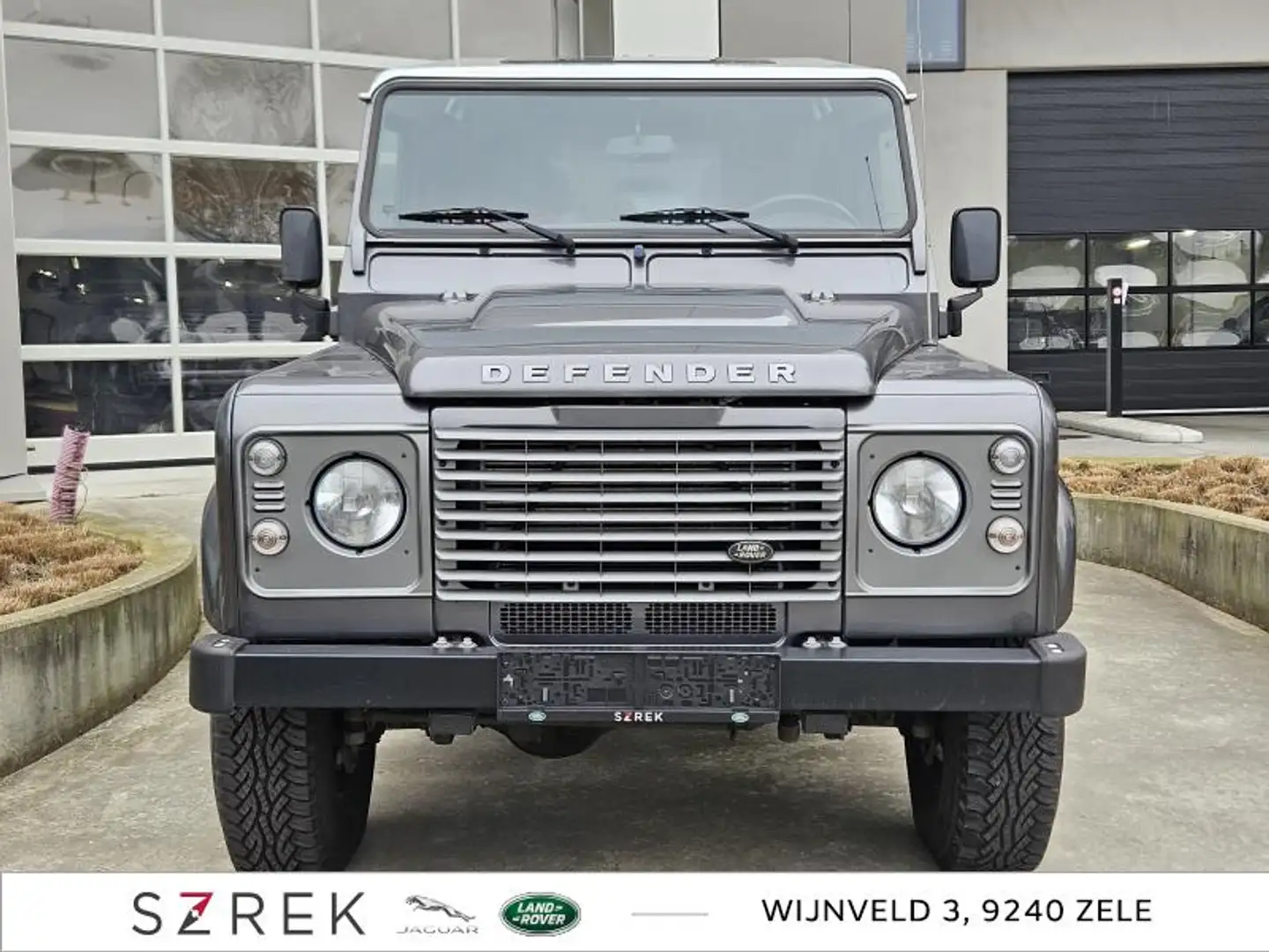 Land Rover Defender 90 Šedá - 2