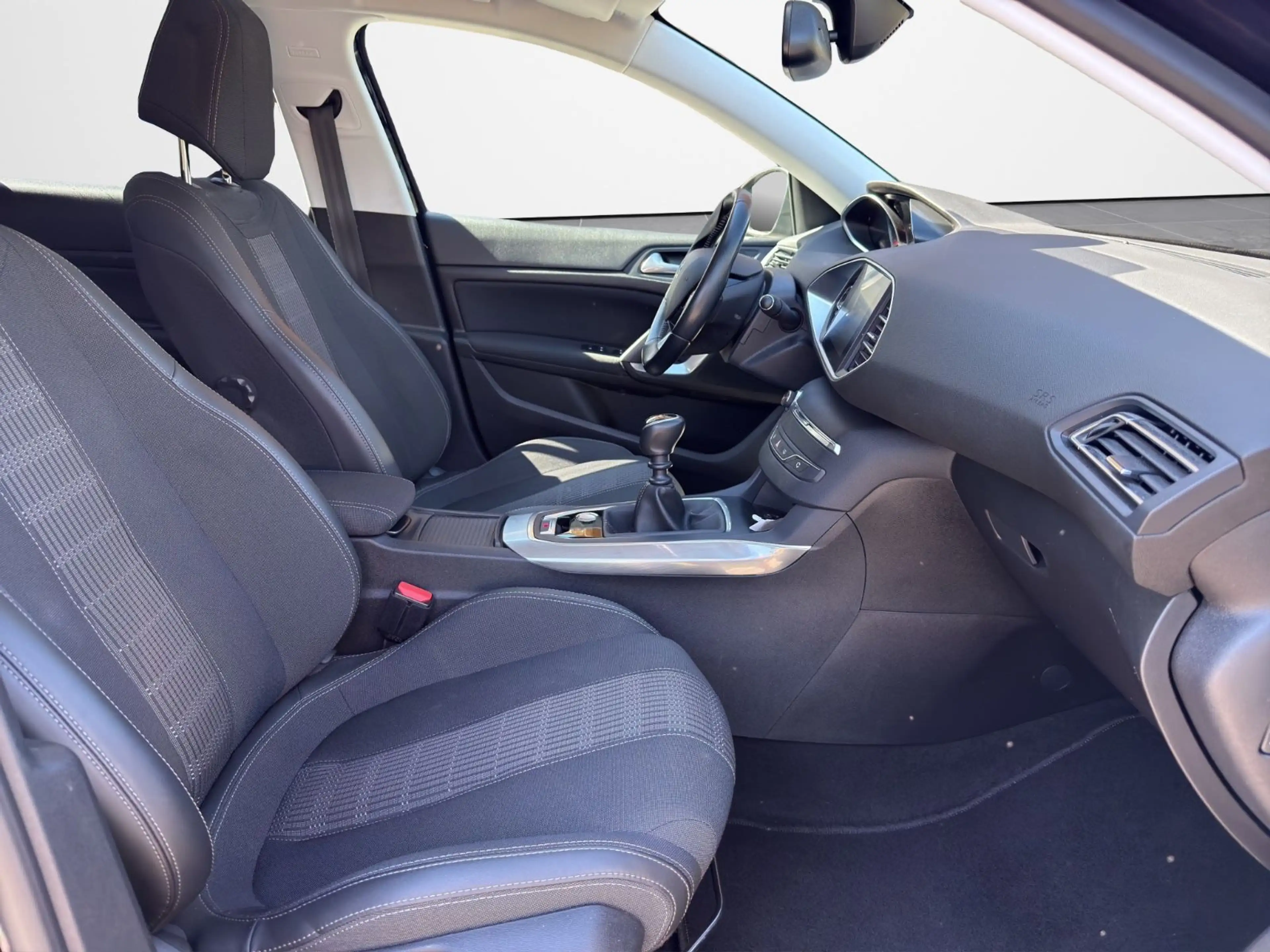 Peugeot 308 SW Allure *1.HAND* — photo 7