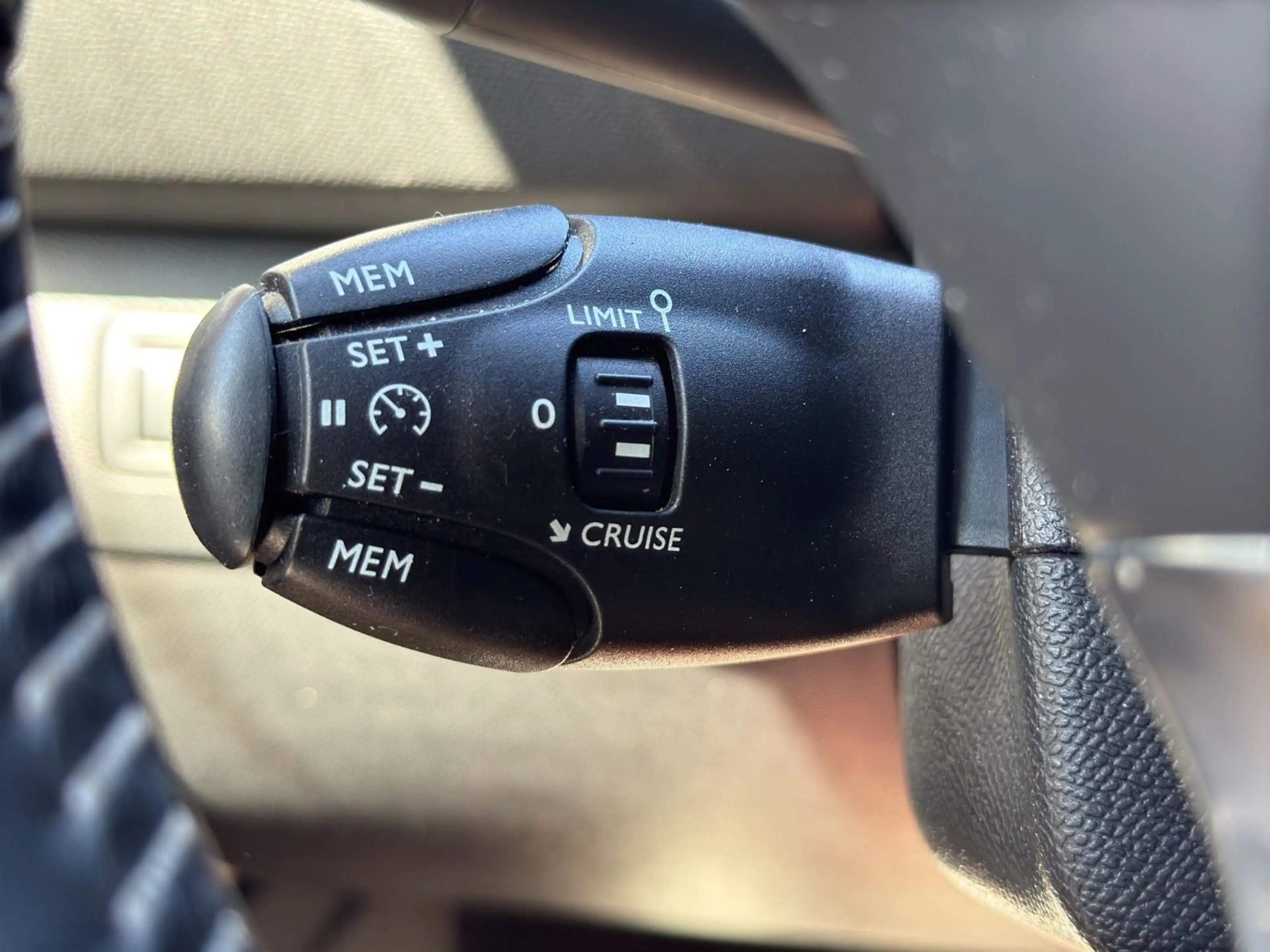 Peugeot 308 SW Allure *1.HAND* — photo 14