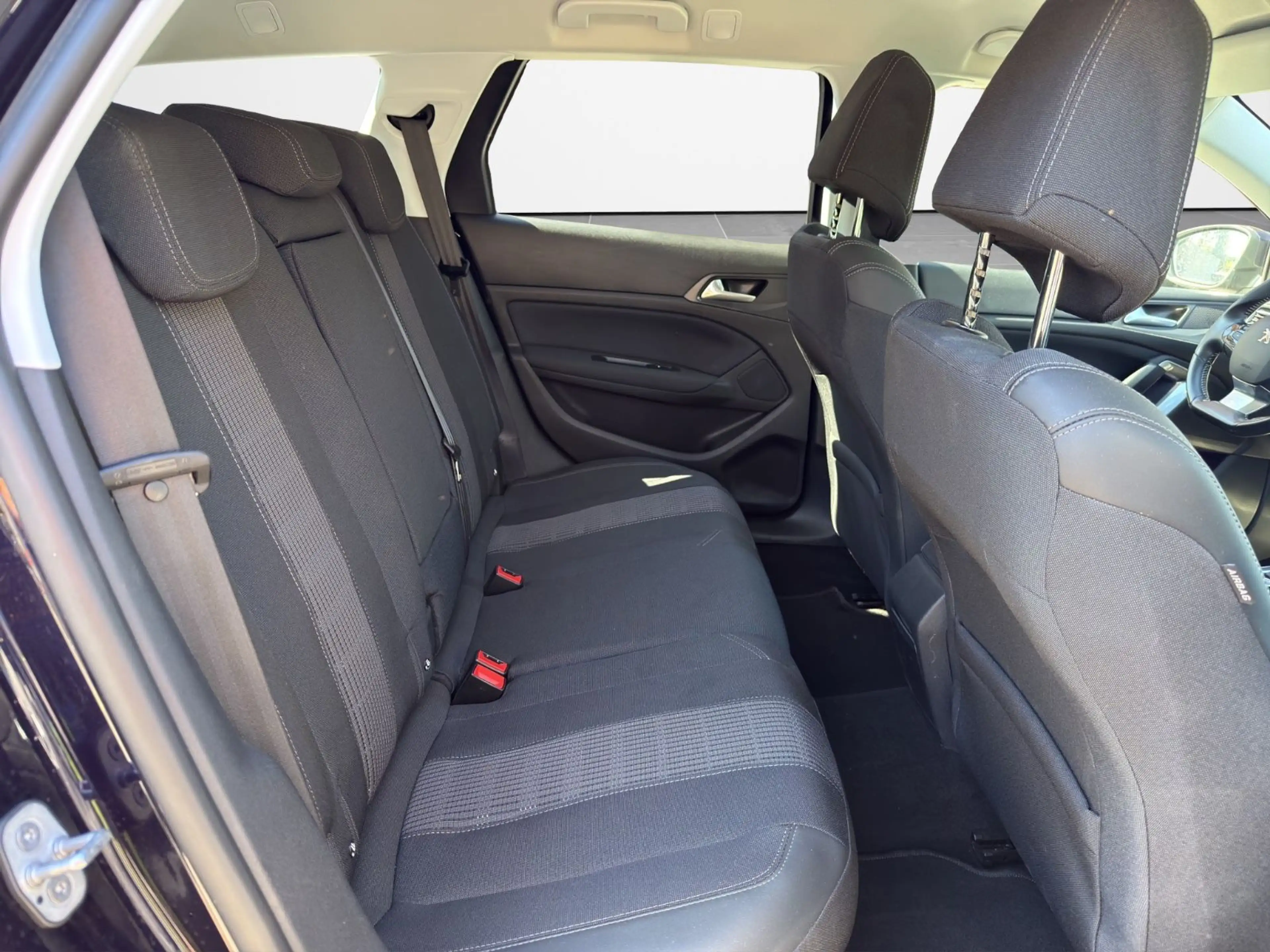 Peugeot 308 SW Allure *1.HAND* — photo 9