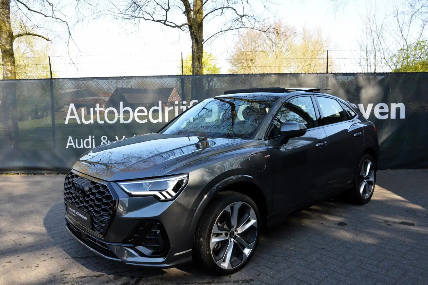 Audi Q3 Sportback 45 TFSI E 245pk |S Edition|Black Edition Gris - 1