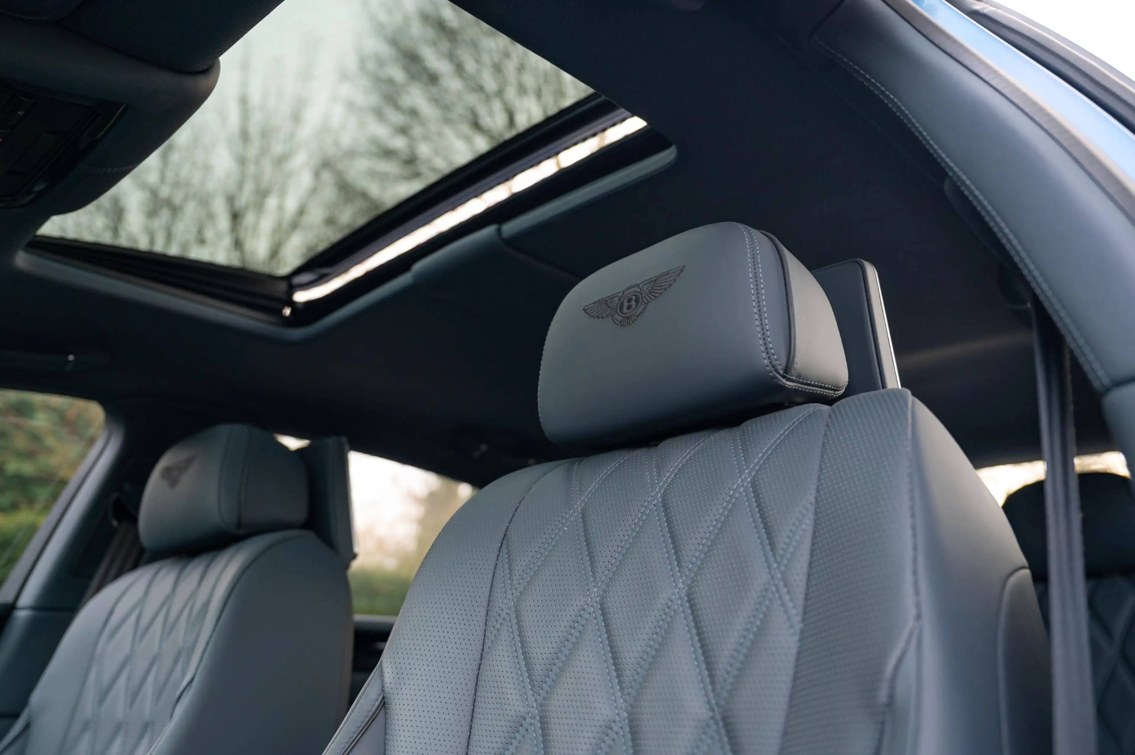 Bentley Flying Spur 4.0 V8 Mulliner | Rearseat Ent. | ACC | Massage | — photo 6