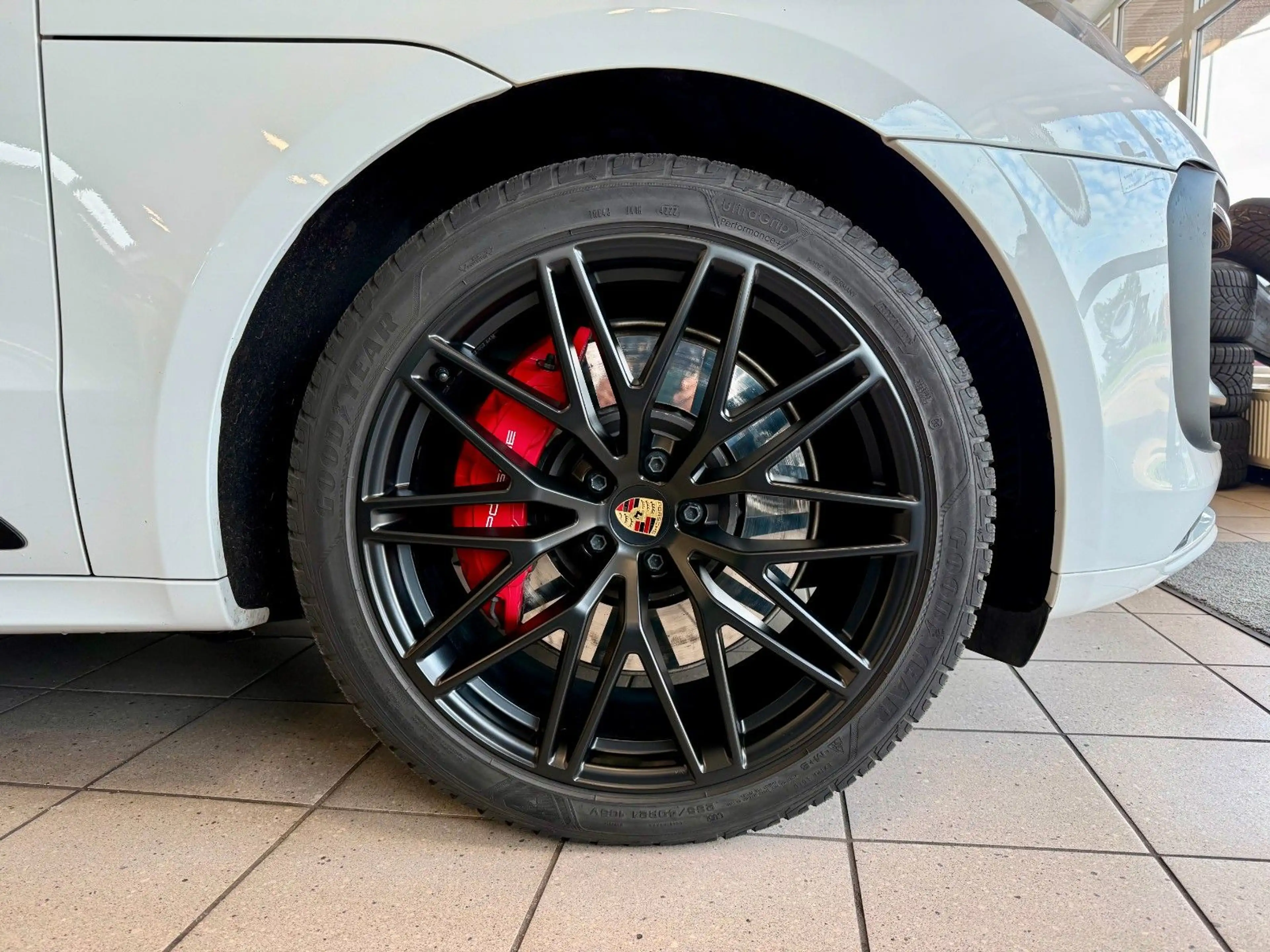 Porsche Macan GTS ACC / Burmester / 360° / Standheizung — photo 5