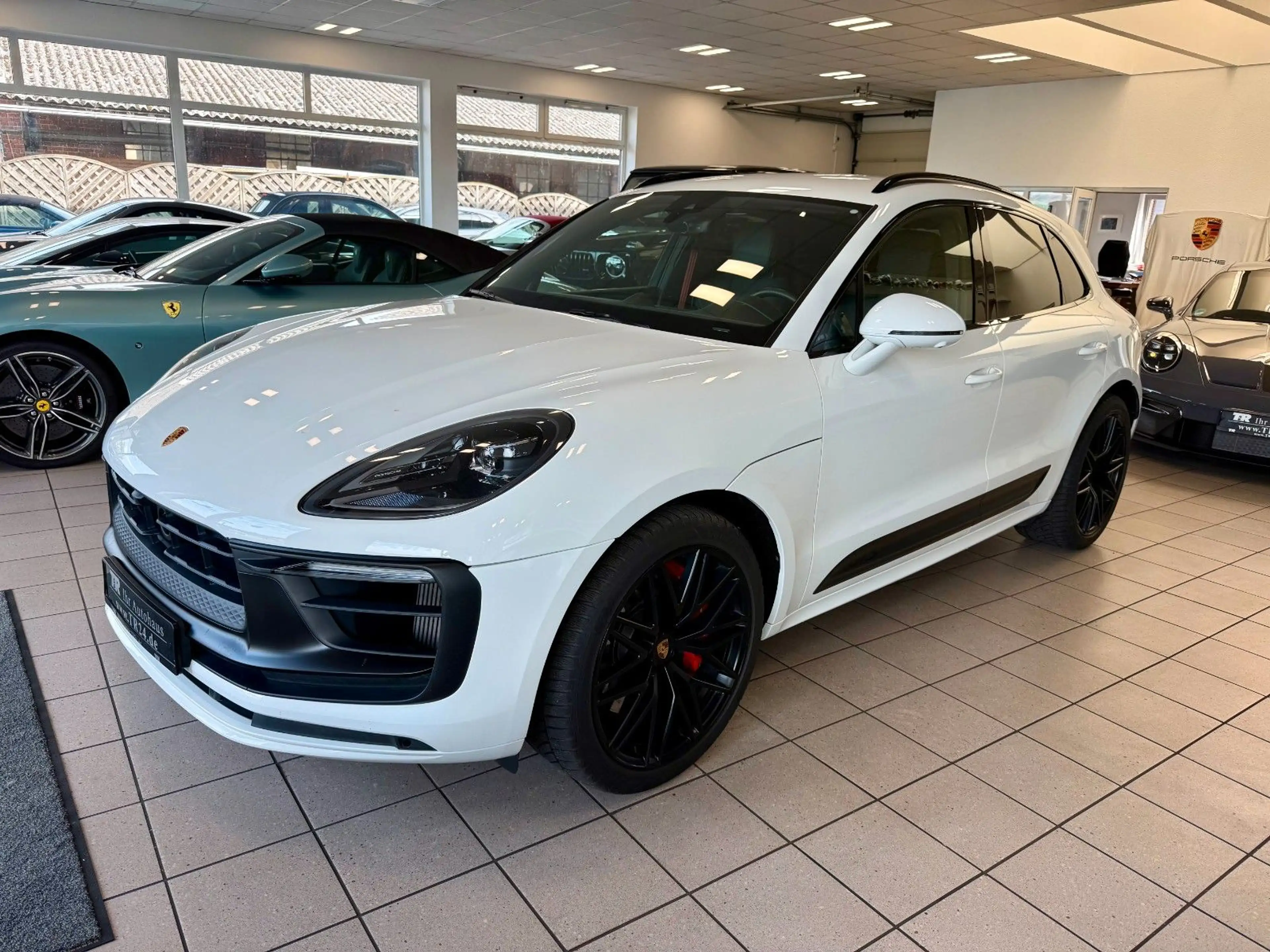 Porsche Macan GTS ACC / Burmester / 360° / Standheizung — photo 2