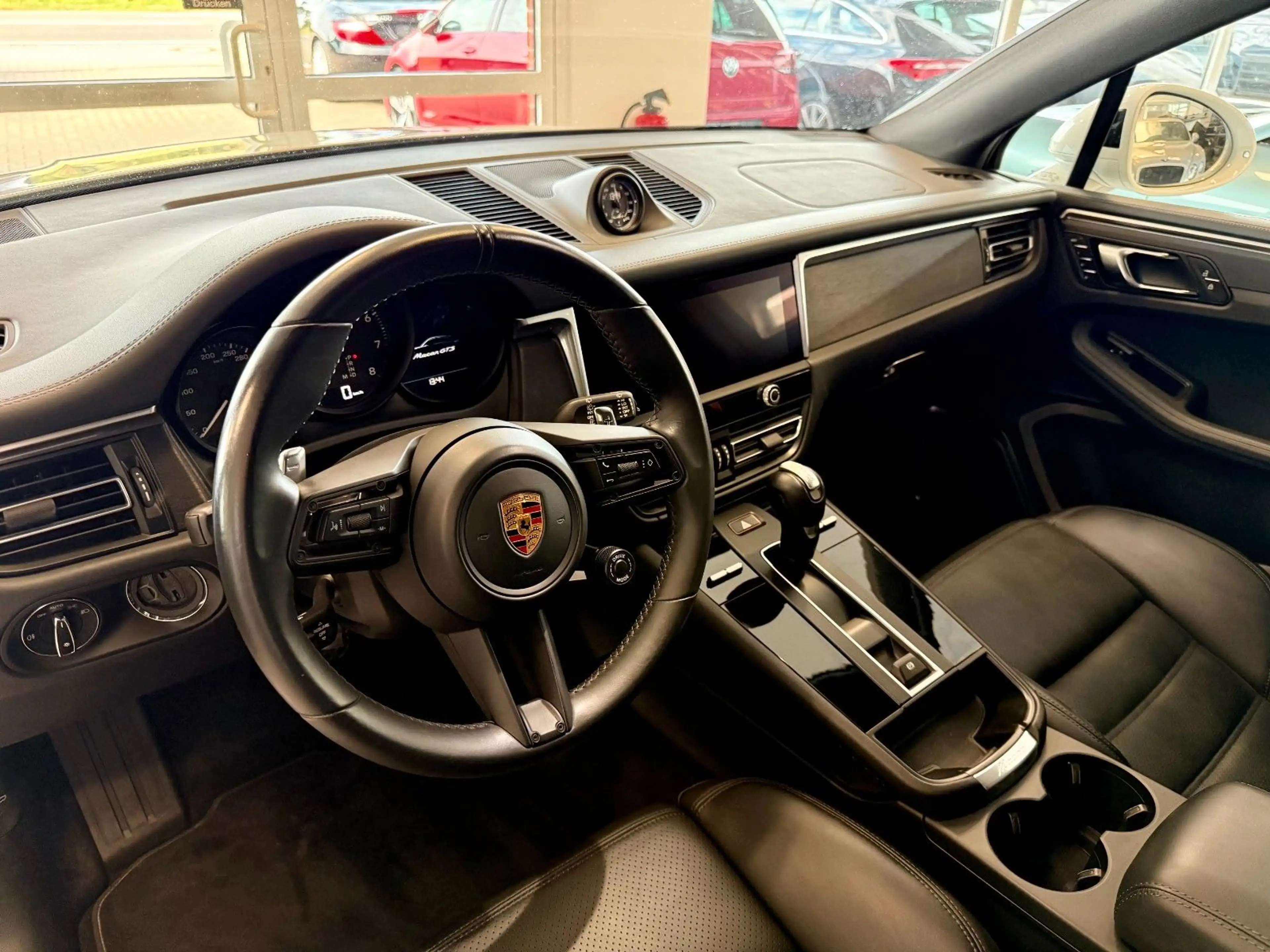 Porsche Macan GTS ACC / Burmester / 360° / Standheizung — photo 11