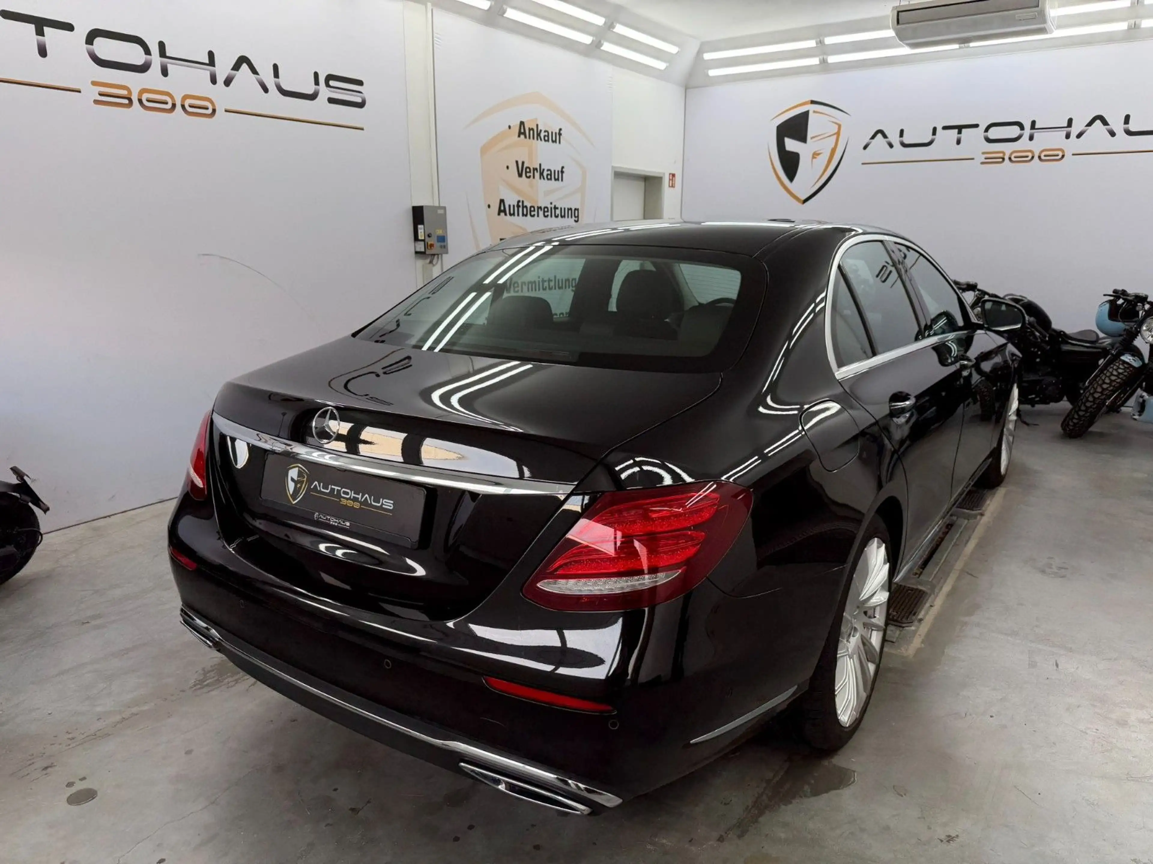 Mercedes-Benz E 220 d Limousine Avantgarde NAVI KLIMA TEMPO SHZ — photo 8