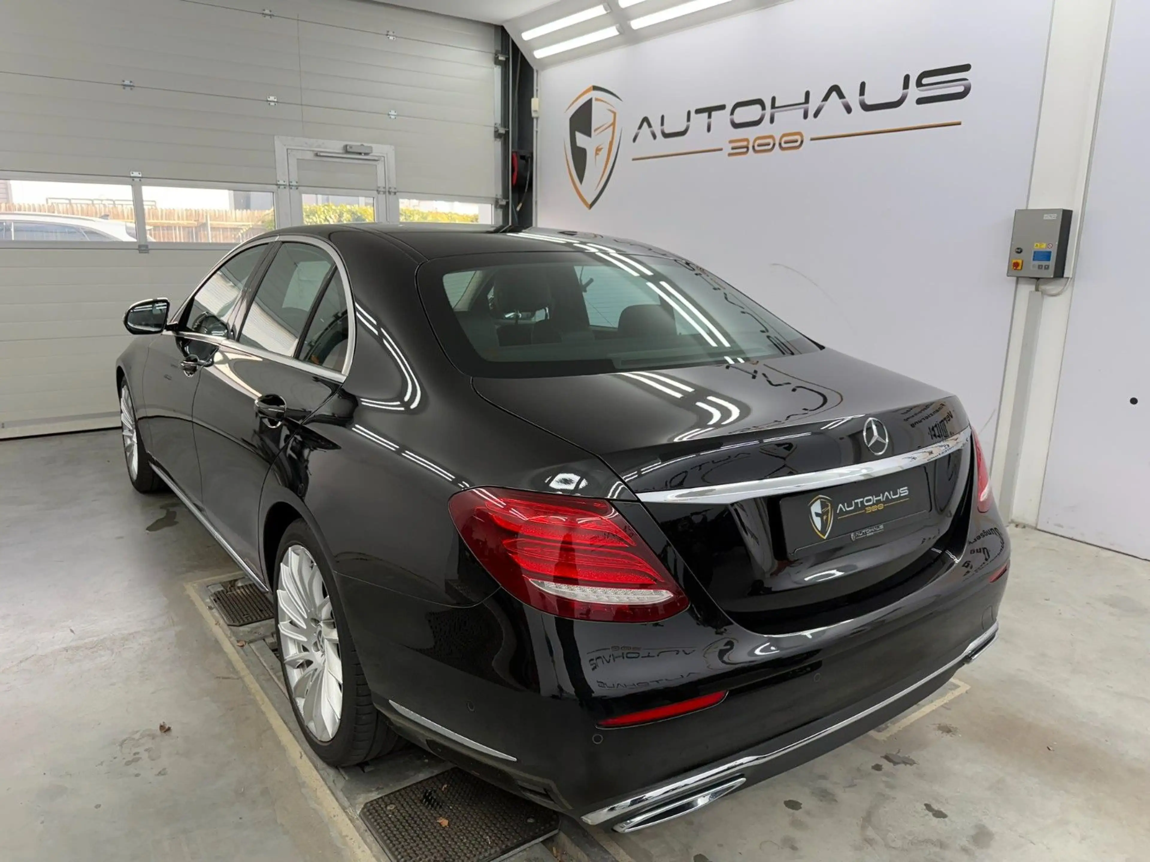 Mercedes-Benz E 220 d Limousine Avantgarde NAVI KLIMA TEMPO SHZ — photo 6