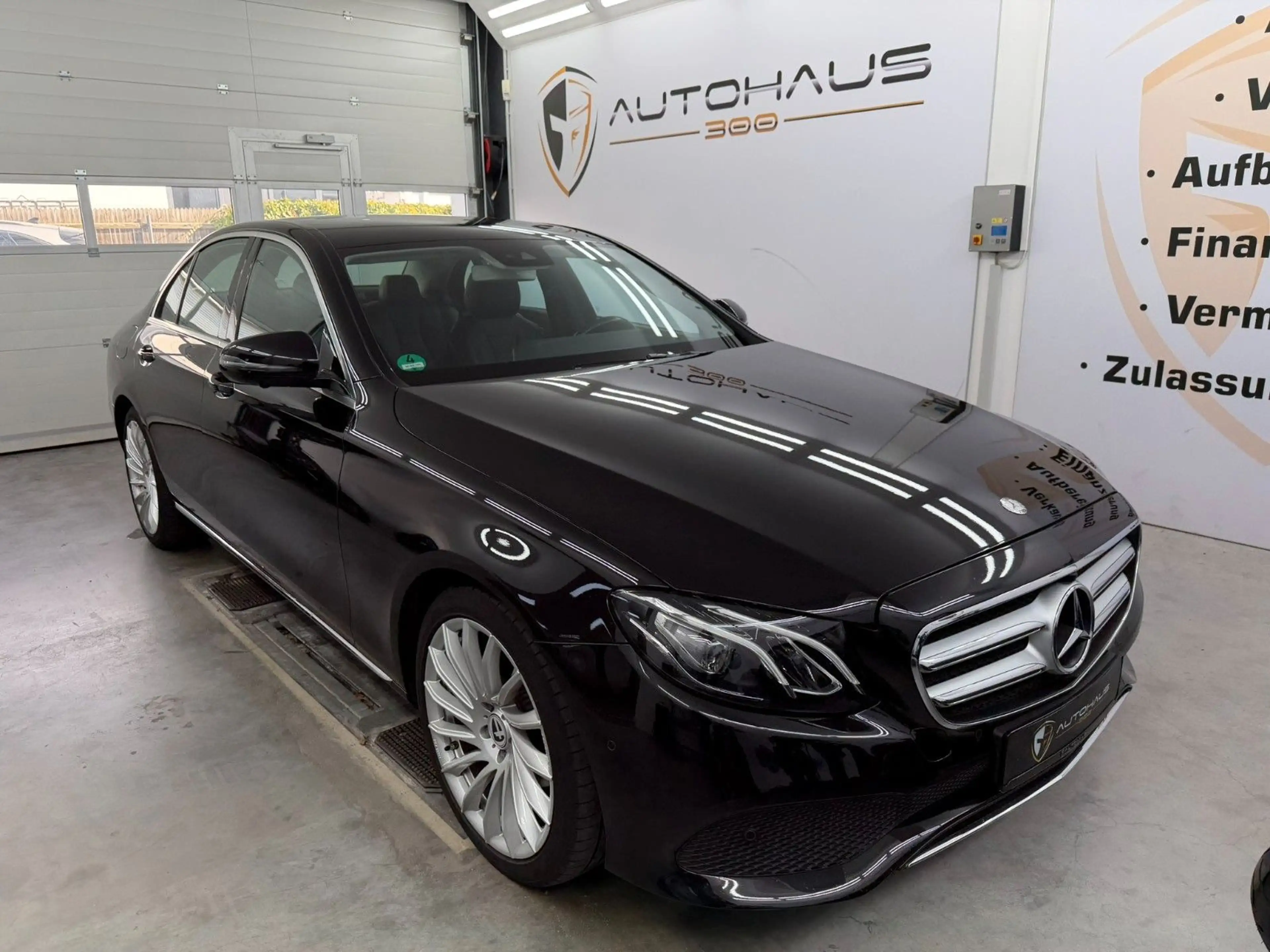 Mercedes-Benz E 220 d Limousine Avantgarde NAVI KLIMA TEMPO SHZ — photo 3