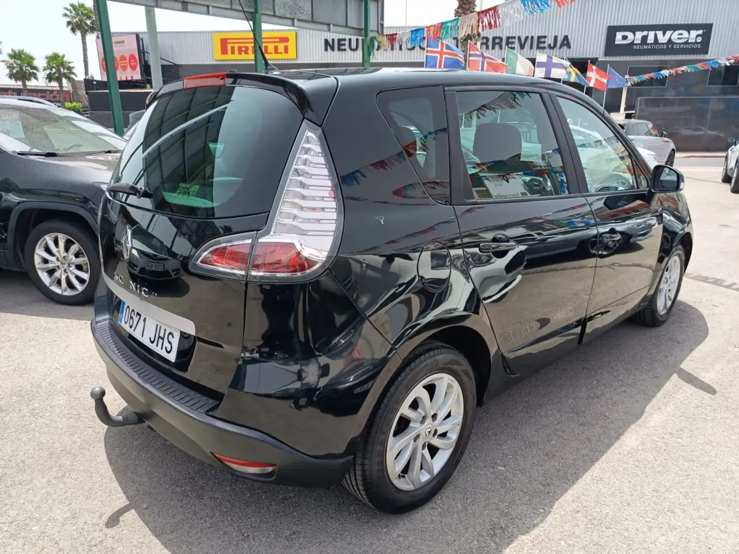 Renault Scenic 1.5dCi eco2 Energy Bose 110 Schwarz - 2