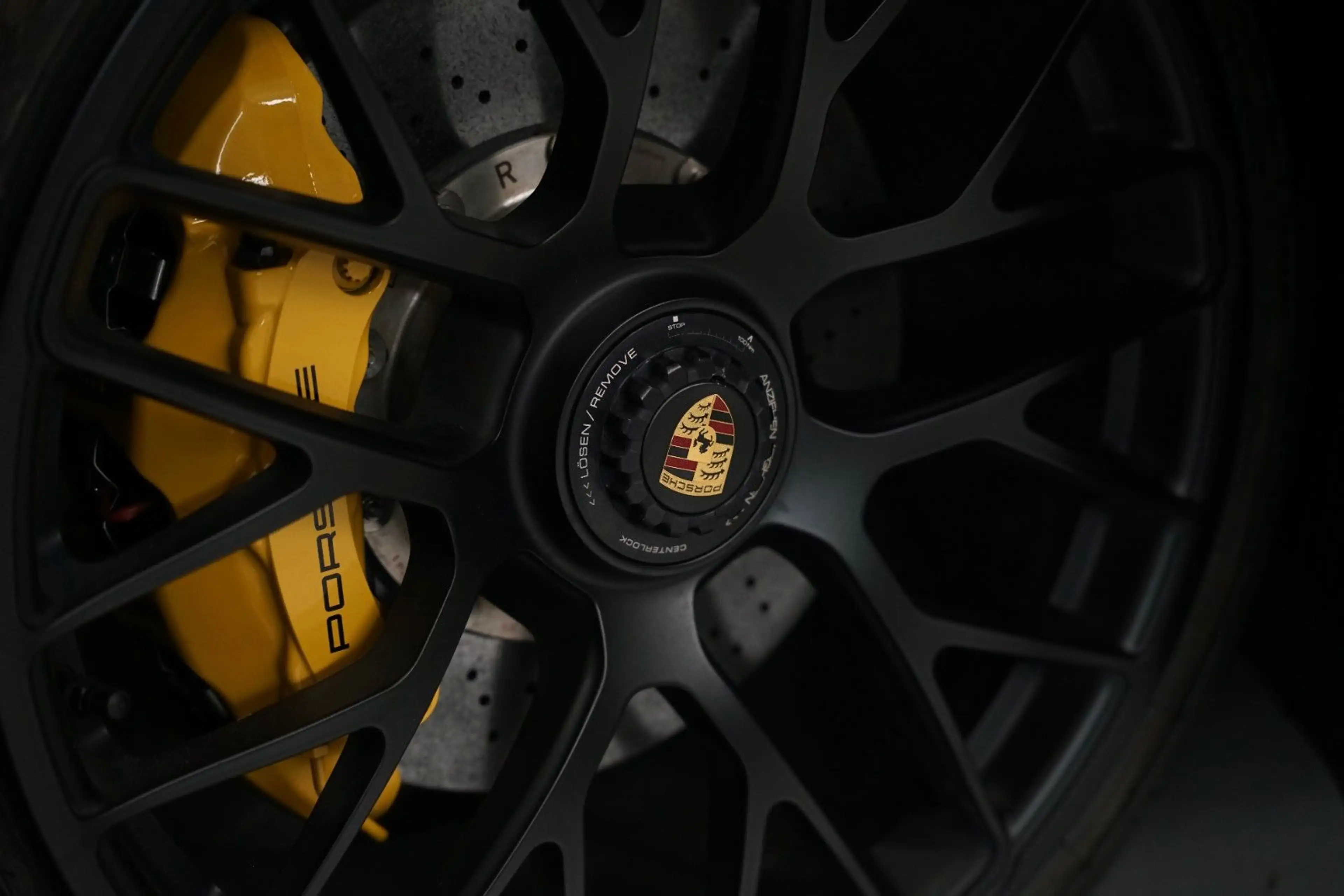 Porsche 911 Carrera GTS *SAGA*S-Chrono*Carbon*Approved* — photo 7