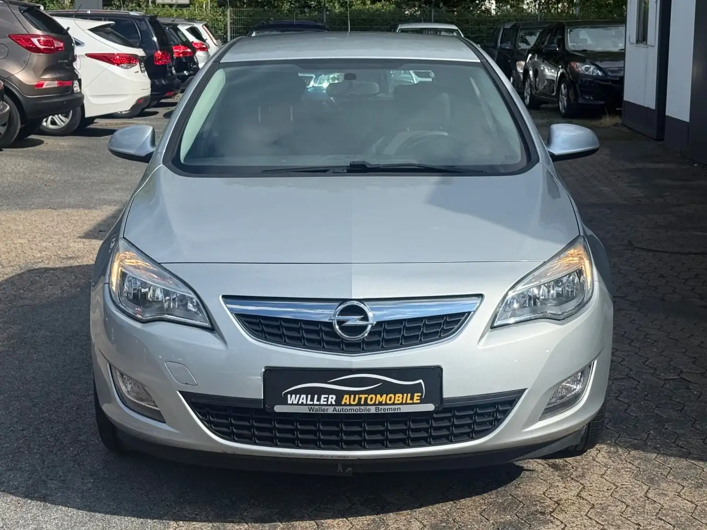 Opel Astra J 1.4 Lim. Edition Silber - 2