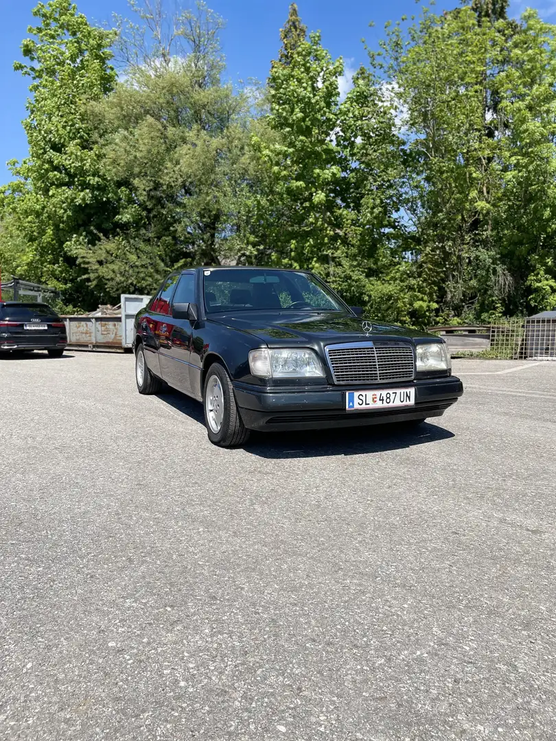 Mercedes-Benz E 300 - 2