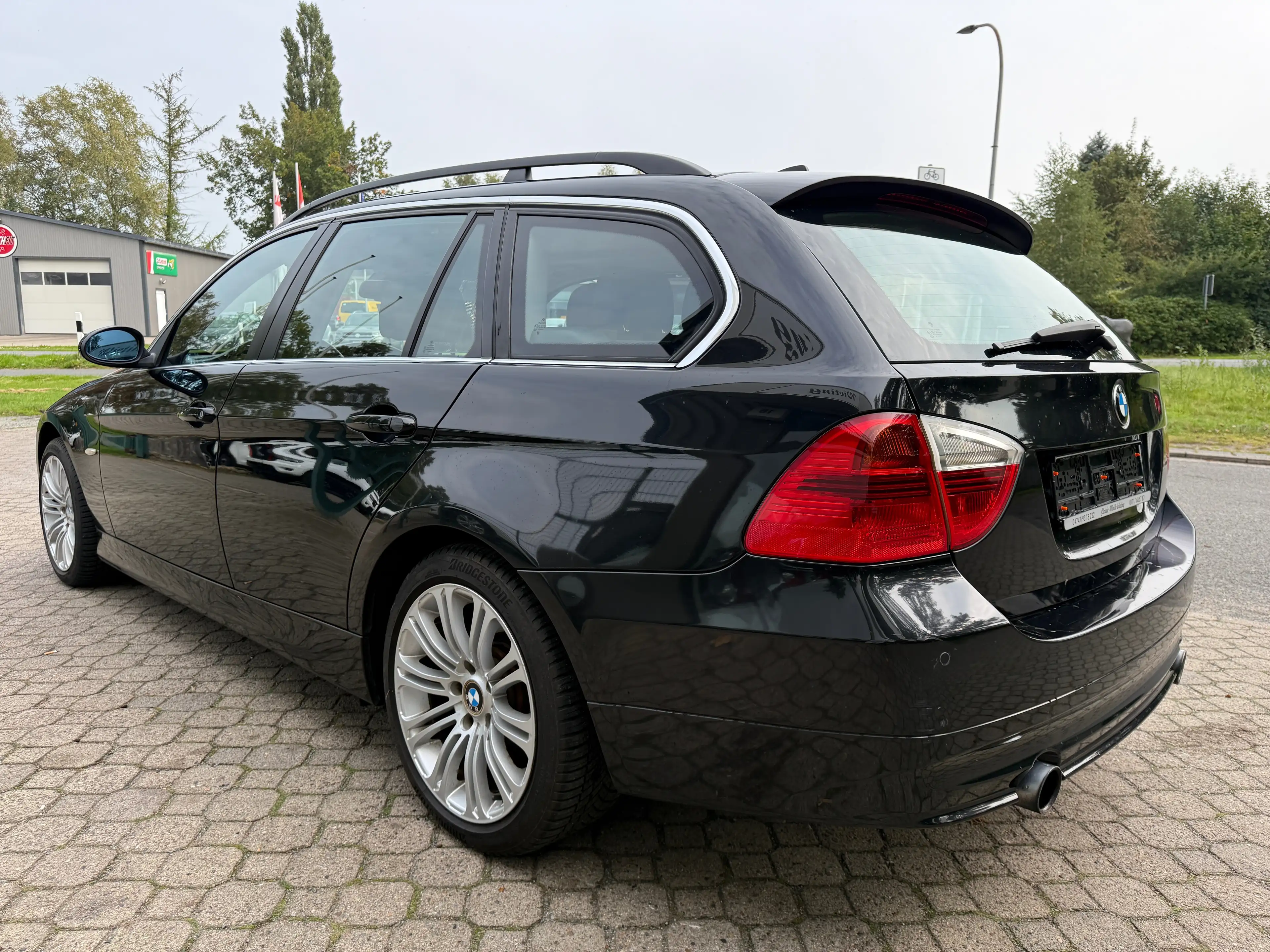 BMW 335 xi Touring *2.Hand*Scheckheft*HU neu*Automatik*Panorama*Leder*Xenon*PDC*Memory* — photo 8