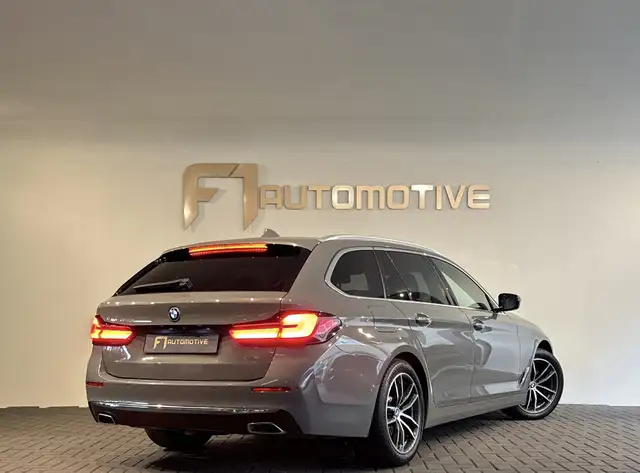 BMW 5 Series view 4