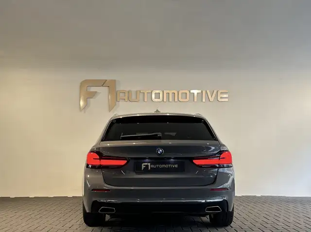 BMW 5 Series view 5