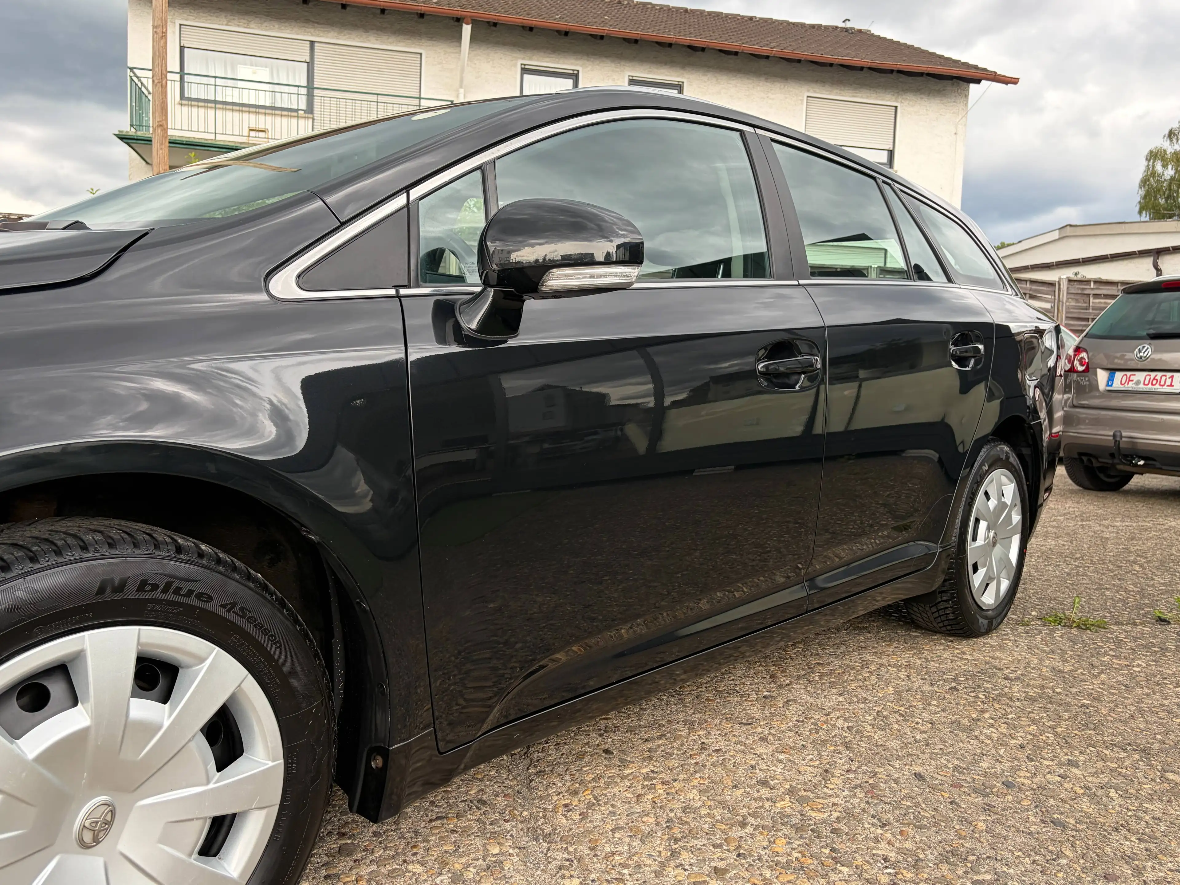 Toyota Avensis Automatik*2.Hand*HU/AU Neu*Tempomat*Toyota Scheckheftgepflegt — photo 3