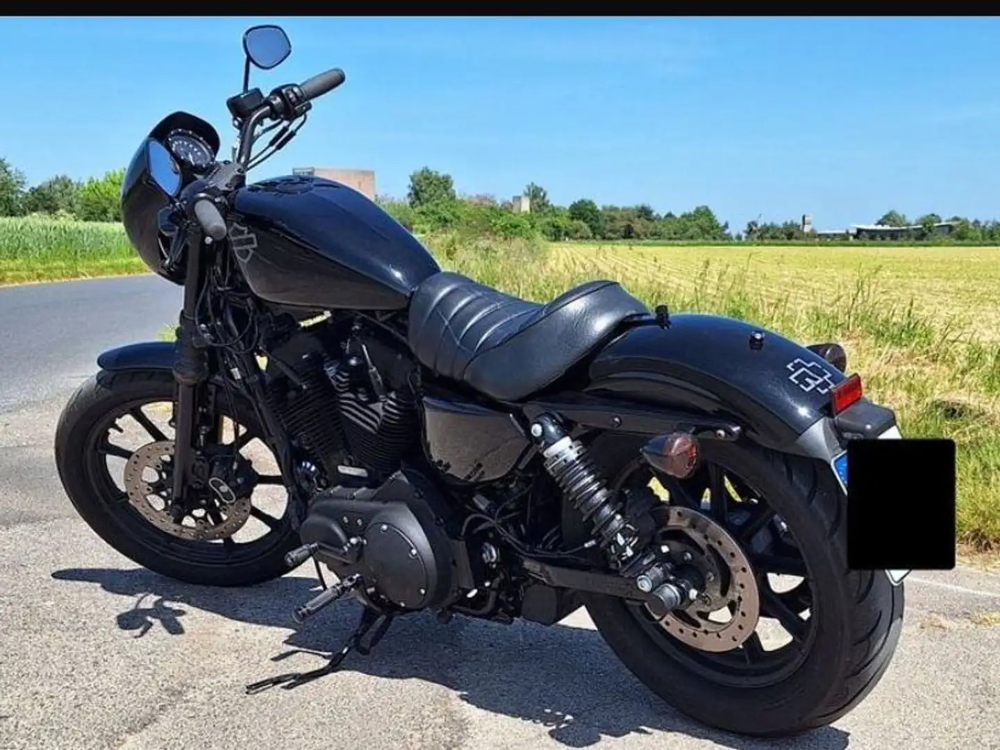 Harley-Davidson Iron 1200 Fekete - 2