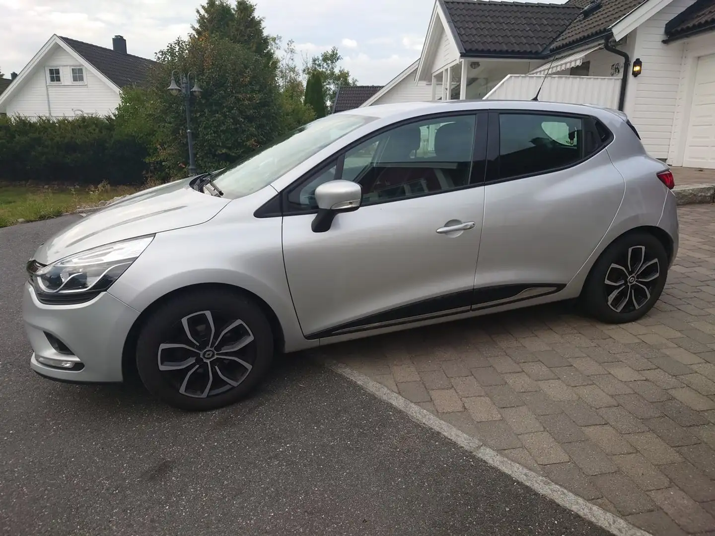 Renault Clio Clio 1.5 dCi - 80 Privilège - 1