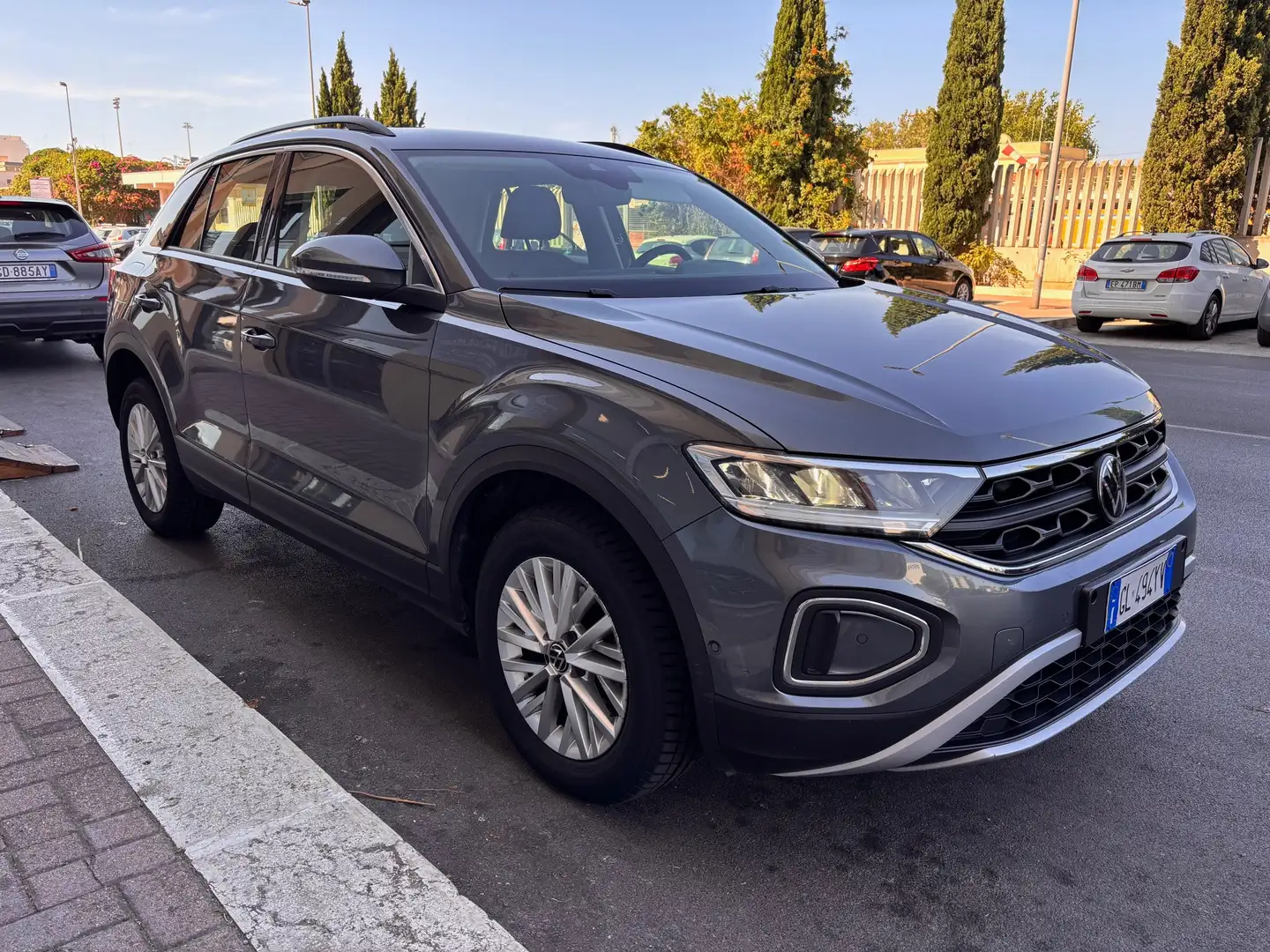 Volkswagen T-Roc T-Roc 2022 2.0 tdi Life 115cv Grigio - 1