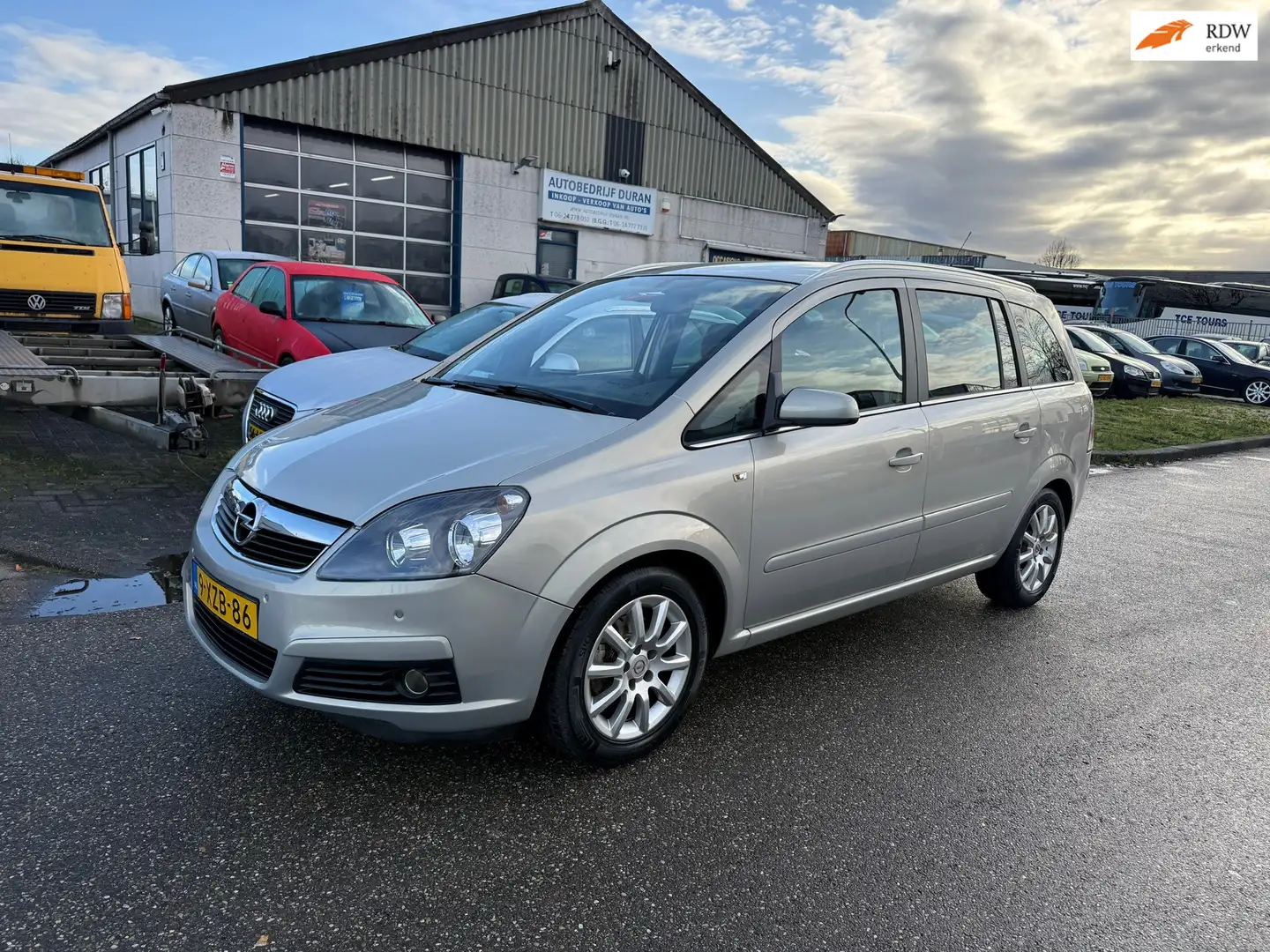 Opel Zafira 1.8 Executive 7- Pers. NAV.+ Airco Bj:2007 Grijs - 1