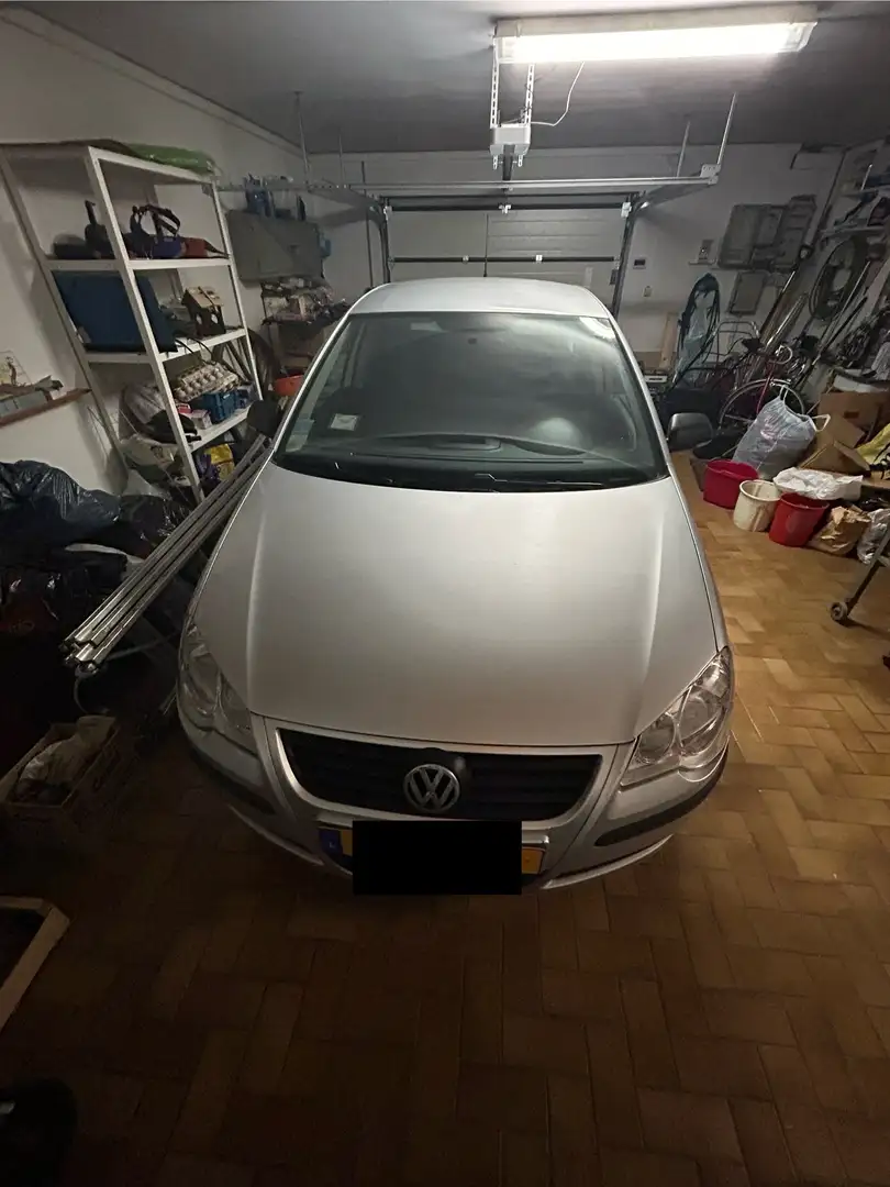 Volkswagen Polo Argent - 1