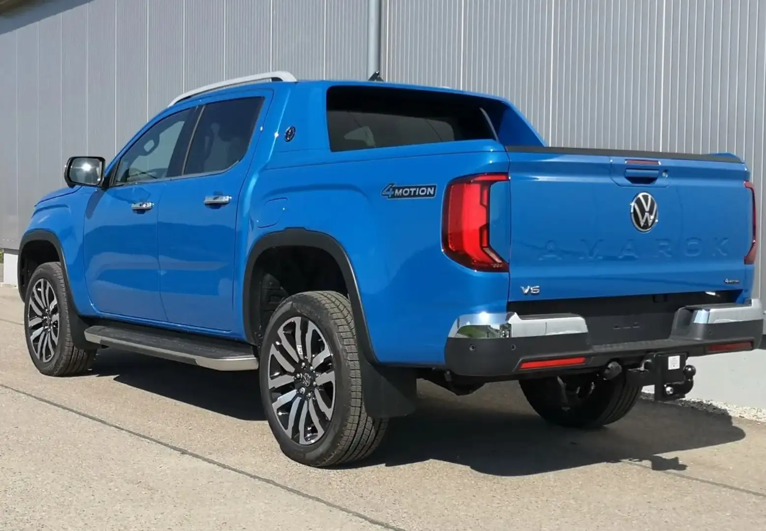 Volkswagen Amarok 3.0 TDI V6 Aventura DSG 4Motion Sportsbar Marrón - 2