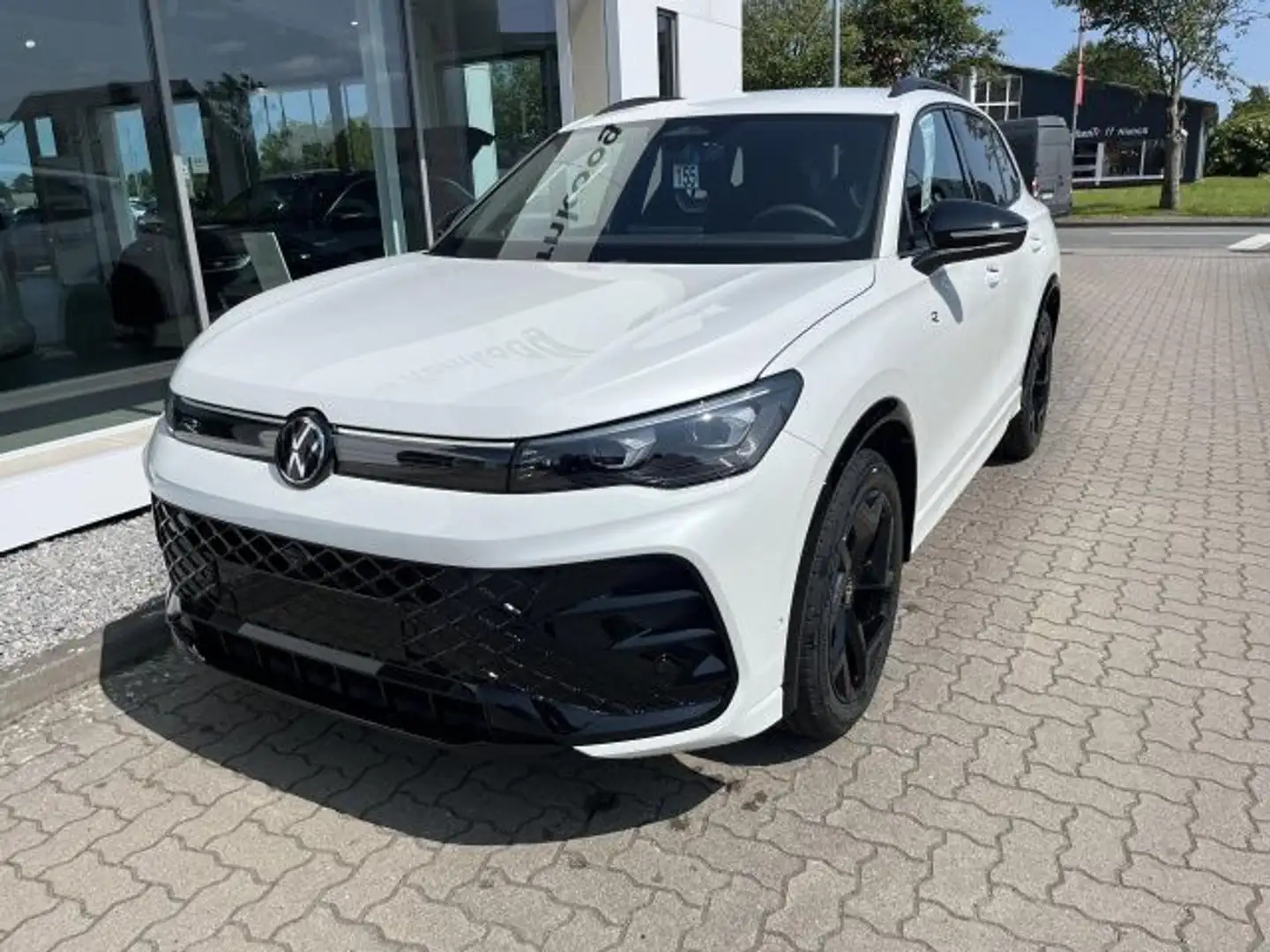 Volkswagen Tiguan III R-Line 1,5 eTSI BlackStyle  DSG-Automat Wit - 2