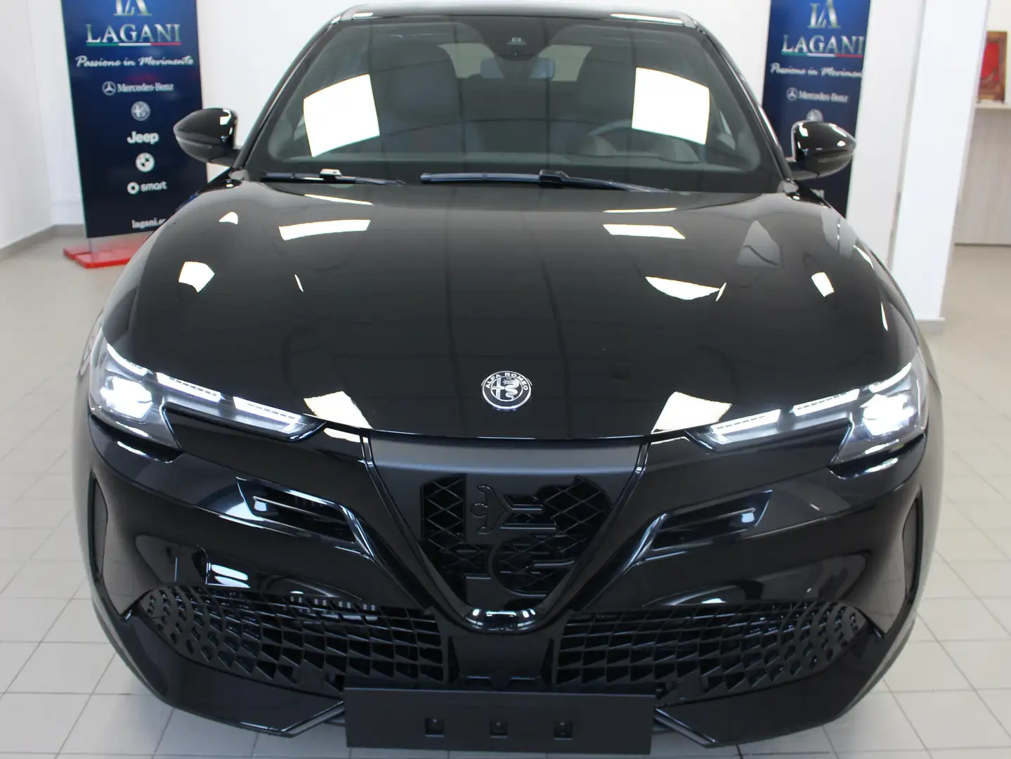 Alfa Romeo Junior 1.2 Hybrid Speciale 136 cv edct6 Nero - 2