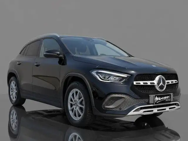 Mercedes-Benz GLA 180 Business Extra auto