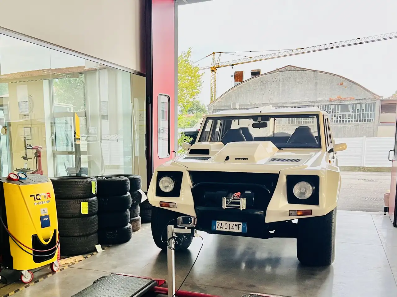 Lamborghini LM CARBURATORI SOLO 188 ESEMPLARI COSTRUITI, foto 2