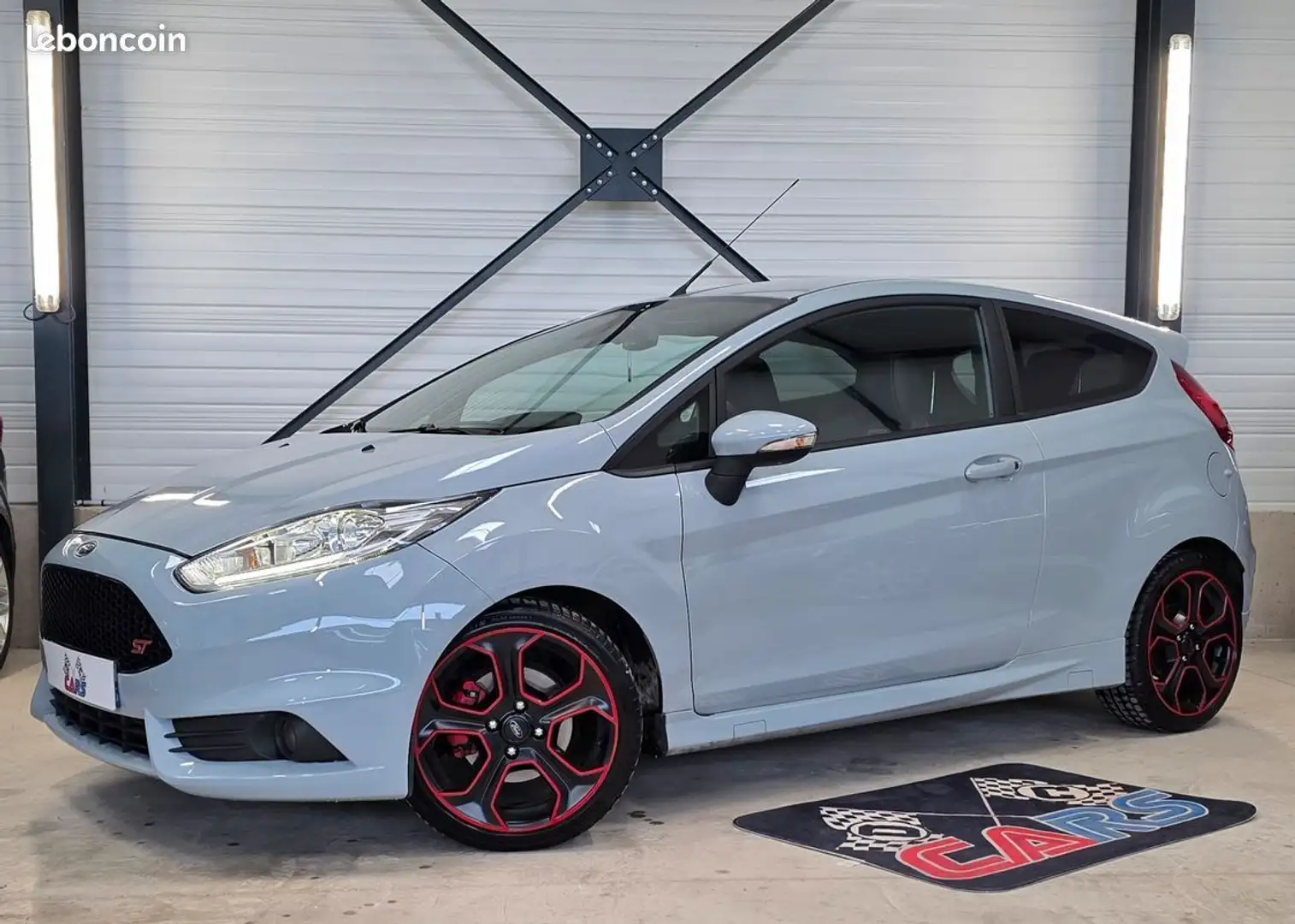 Ford Fiesta 1.6 ST200 Gris - 1