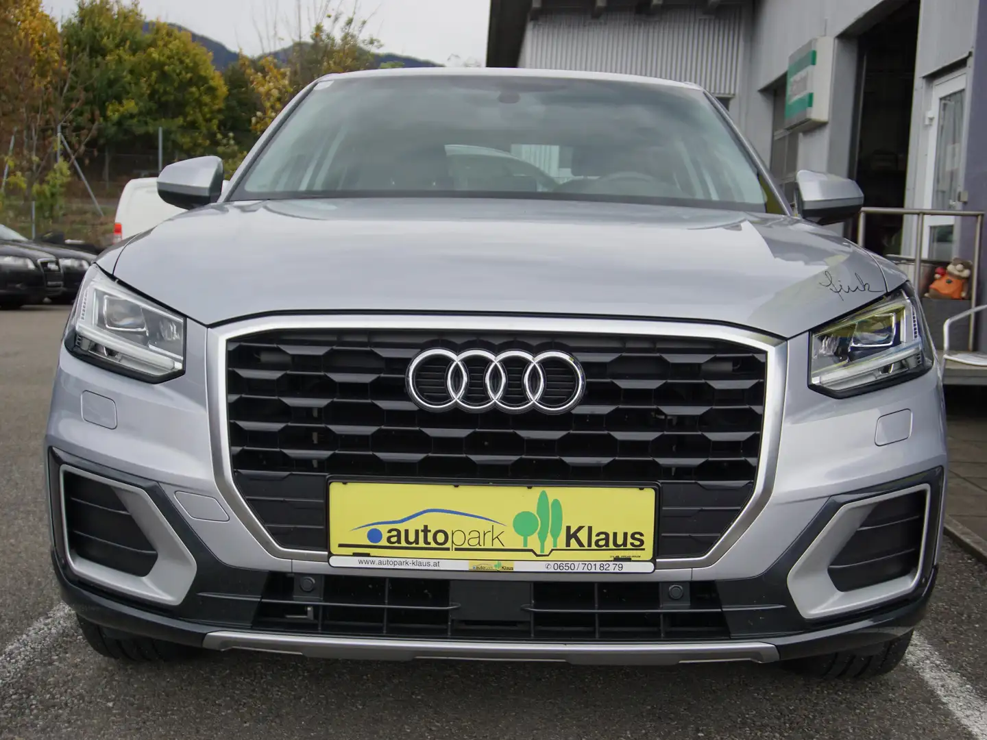 Audi Q2 design Gris - 2