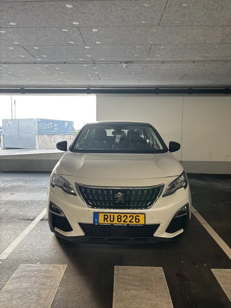 Peugeot 3008 PureTech 130 Stop & Start EAT6 Allure - 1
