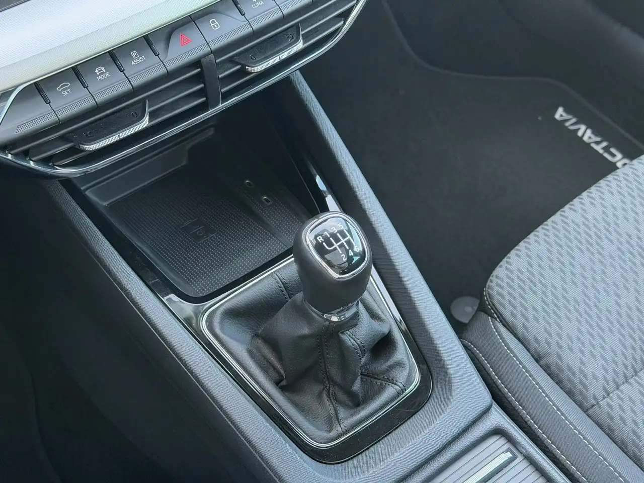 Skoda Octavia Combi First Edition*PANO*TEMP*ELEKTRSITZ, миниатюра 28