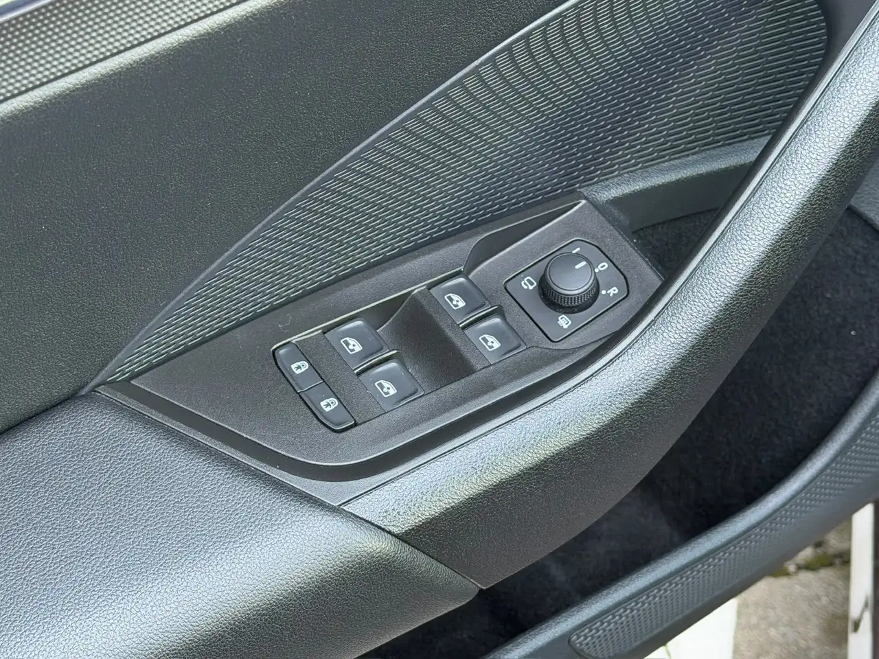 Skoda Octavia Combi First Edition*PANO*TEMP*ELEKTRSITZ, миниатюра 18